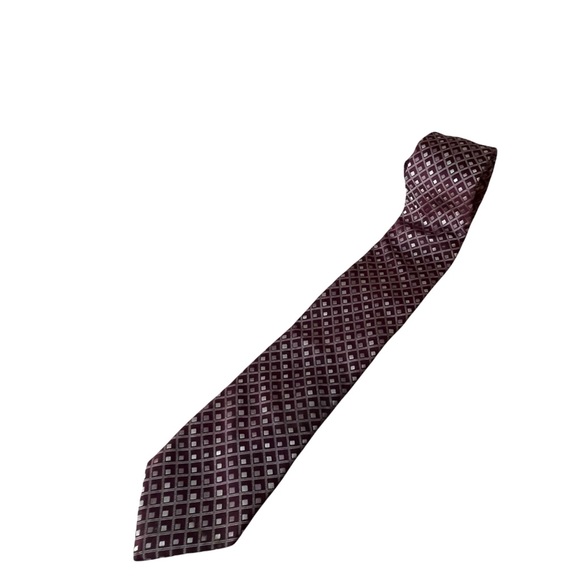 Michael Kors Geometric Maroon Mens Neck Tie 100% Silk - Picture 1 of 8